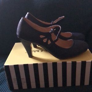 Mary Jane pumps, blue, size 8
